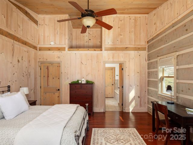 170 Cradling Cove, Waynesville, NC 28785