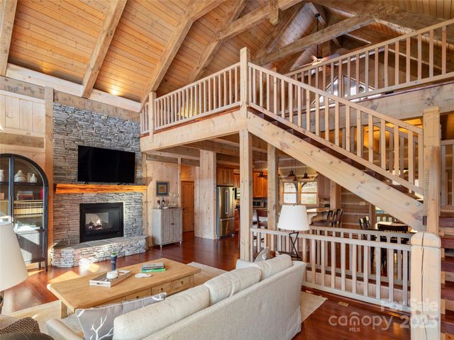 170 Cradling Cove, Waynesville, NC 28785