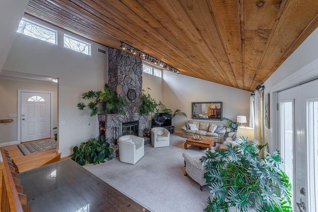 3712 Timber Trails Court, Eau Claire, WI 54701