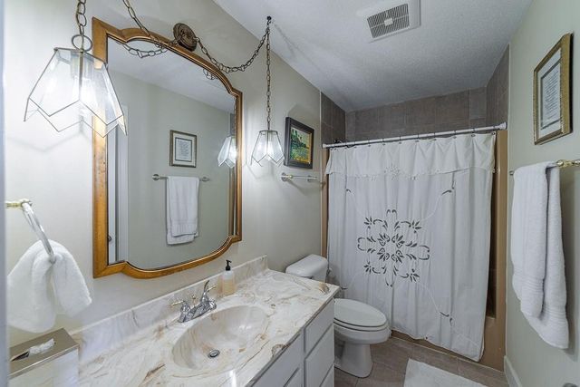 3712 Timber Trails Court, Eau Claire, WI 54701