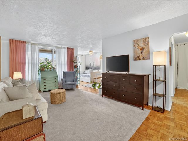 3311 Giles Place 2D, Bronx, NY 10463