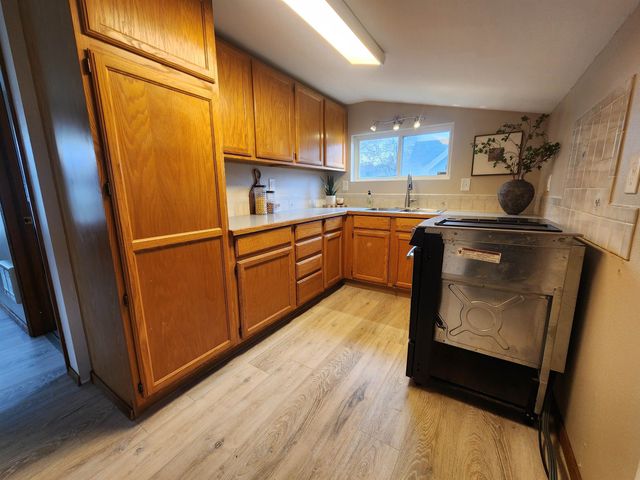 520 S Ferrall St, Spokane, WA 99202