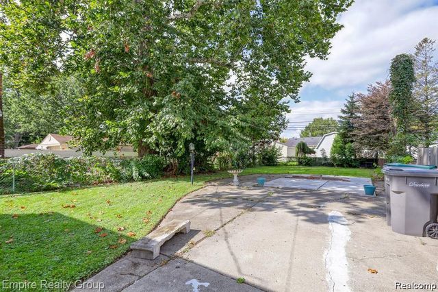 3350 Alice Street, Dearborn, MI 48124