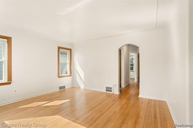 3350 Alice Street, Dearborn, MI 48124