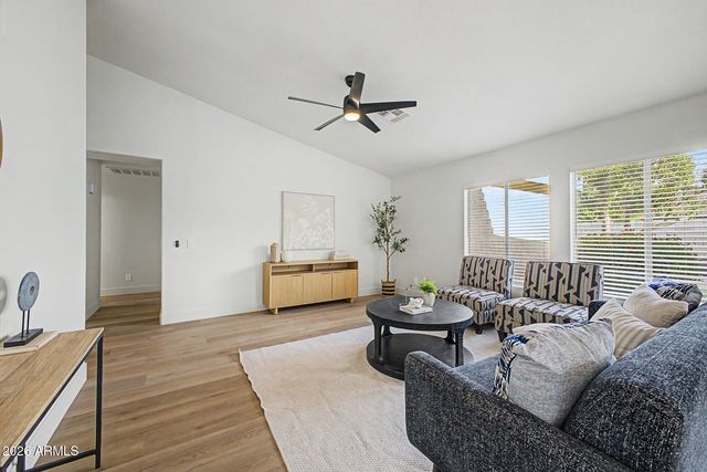 1015 W JUANITA Avenue, Gilbert, AZ 85233