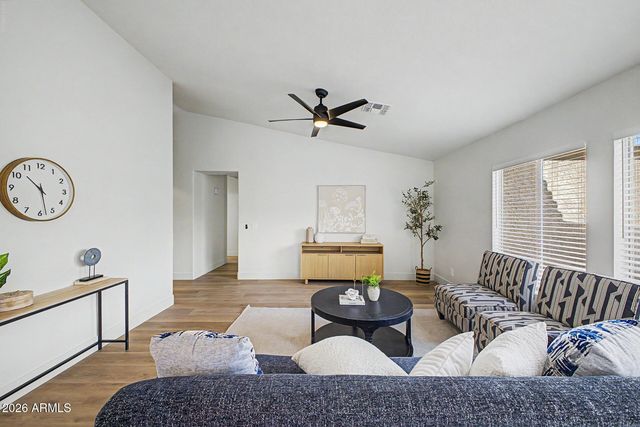 1015 W JUANITA Avenue, Gilbert, AZ 85233