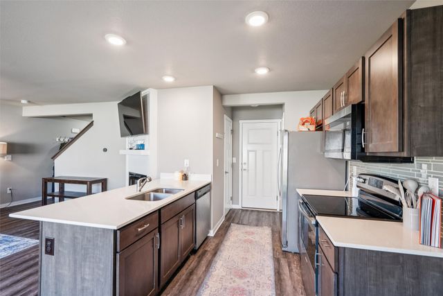 747 NE Macey Way, Waukee, IA 50263