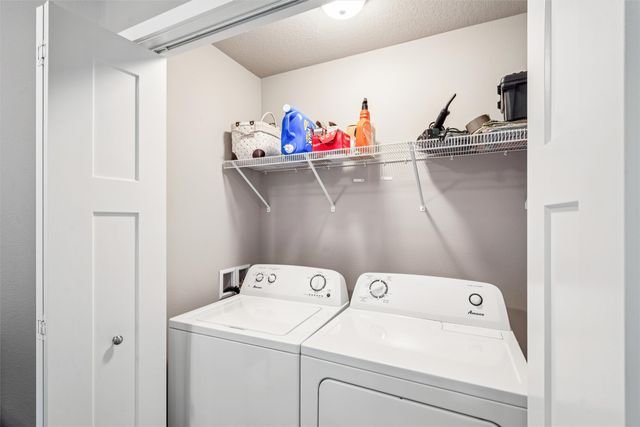 747 NE Macey Way, Waukee, IA 50263