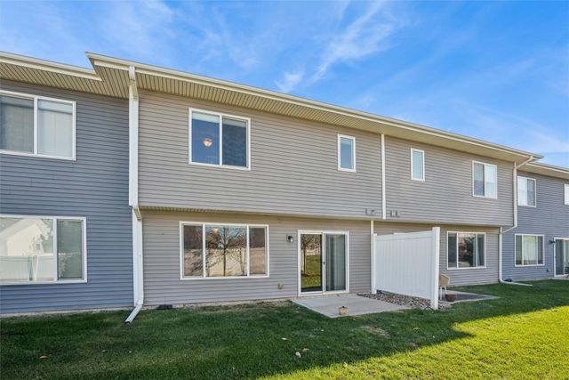 747 NE Macey Way, Waukee, IA 50263