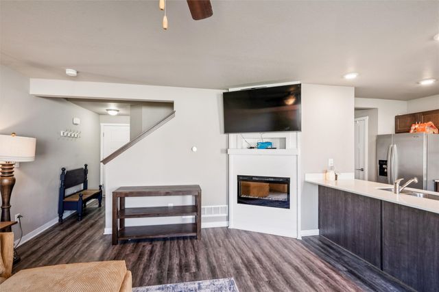 747 NE Macey Way, Waukee, IA 50263