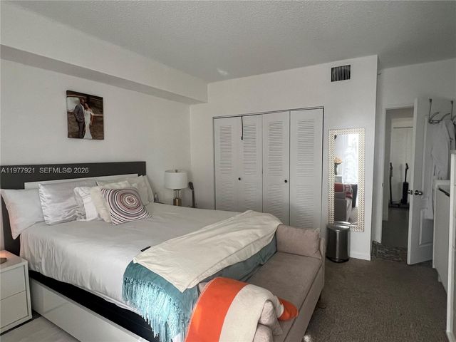 5099 NW 7th St 505, Miami, FL 33126