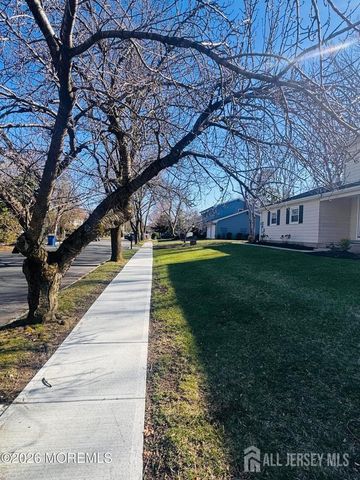2 W end Avenue, Spotswood, NJ 08884