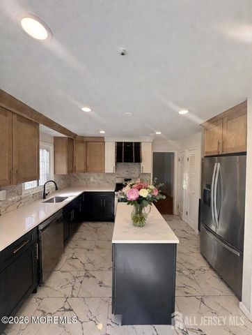 2 W end Avenue, Spotswood, NJ 08884