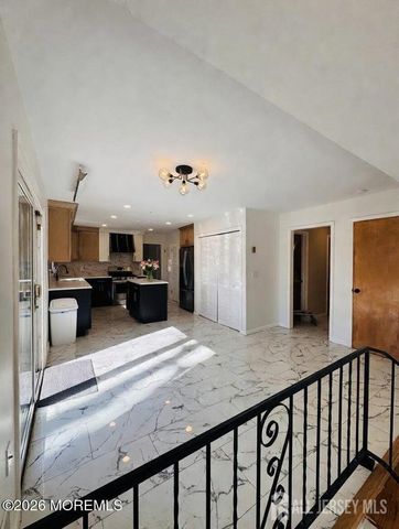 2 W end Avenue, Spotswood, NJ 08884