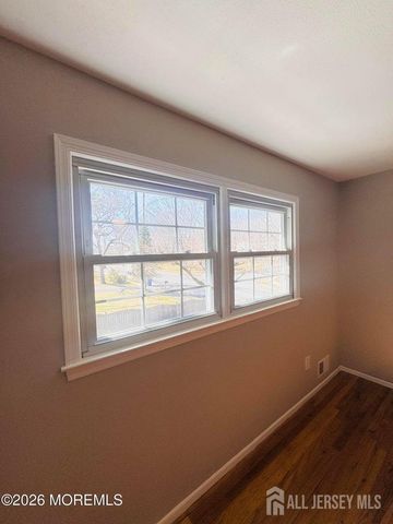 2 W end Avenue, Spotswood, NJ 08884