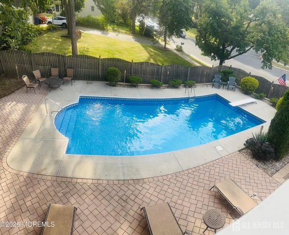 2 W end Avenue, Spotswood, NJ 08884