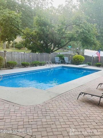 2 W end Avenue, Spotswood, NJ 08884