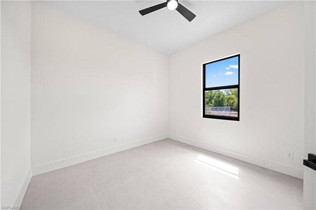 2705 Darlene PL, Lehigh Acres, FL 33971