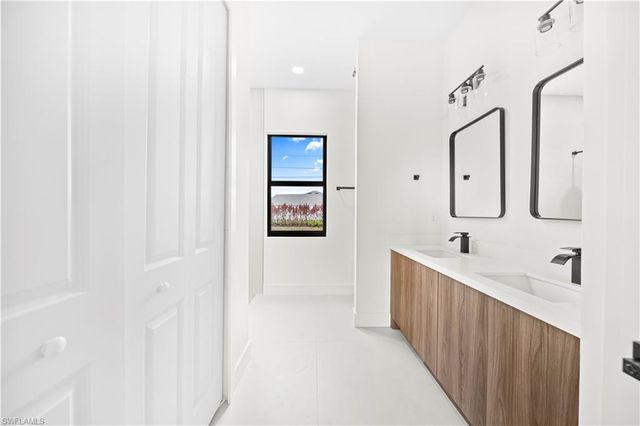 2705 Darlene PL, Lehigh Acres, FL 33971