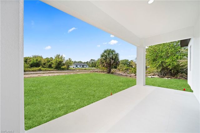 2705 Darlene PL, Lehigh Acres, FL 33971