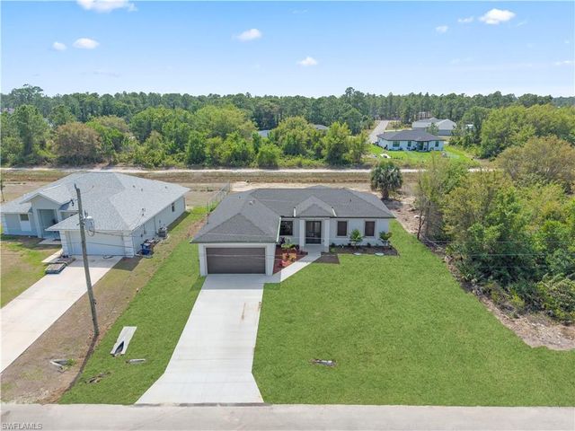 2705 Darlene PL, Lehigh Acres, FL 33971