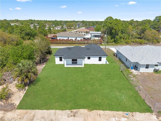 2705 Darlene PL, Lehigh Acres, FL 33971