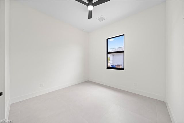 2705 Darlene PL, Lehigh Acres, FL 33971