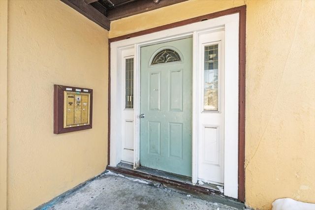 352 Walnut Ave 1, Boston, MA 02119