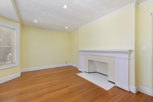 352 Walnut Ave 1, Boston, MA 02119