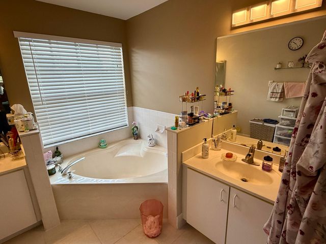 2401 NW 139th Avenue, Sunrise, FL 33323