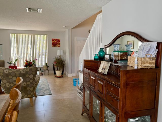 2401 NW 139th Avenue, Sunrise, FL 33323