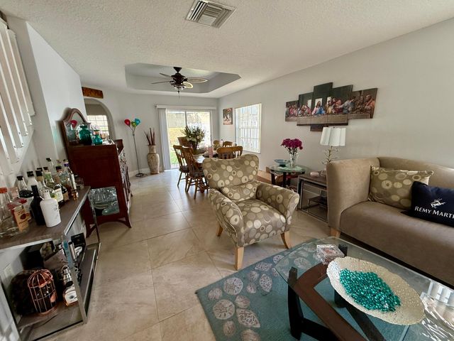 2401 NW 139th Avenue, Sunrise, FL 33323