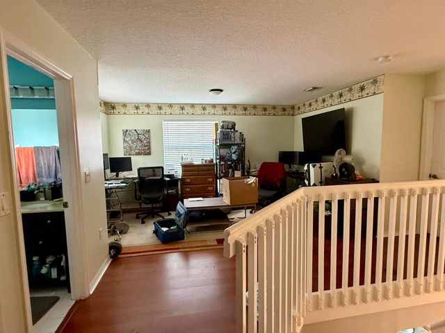 2401 NW 139th Avenue, Sunrise, FL 33323