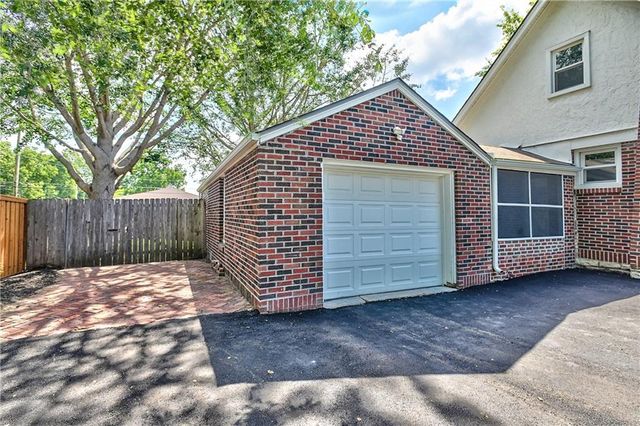 5833 Monrovia Street, Shawnee, KS 66216