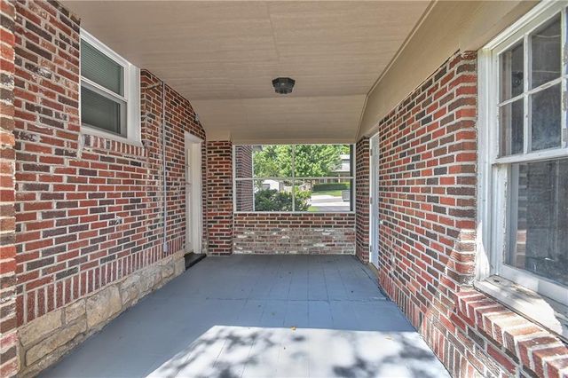 5833 Monrovia Street, Shawnee, KS 66216