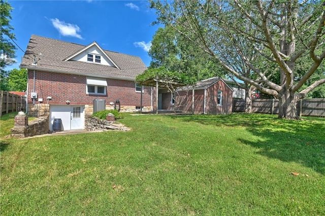 5833 Monrovia Street, Shawnee, KS 66216