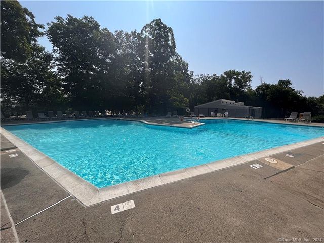 60 Olcott Way 60, Ridgefield, CT 06877