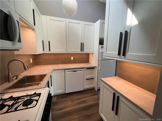 60 Olcott Way 60, Ridgefield, CT 06877