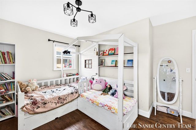 1703 Columbus Avenue, Norton Shores, MI 49441