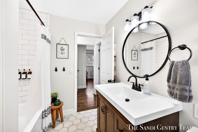 1703 Columbus Avenue, Norton Shores, MI 49441