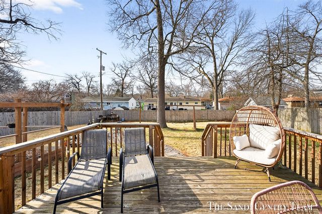 1703 Columbus Avenue, Norton Shores, MI 49441