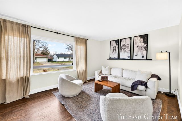 1703 Columbus Avenue, Norton Shores, MI 49441