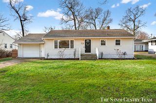 1703 Columbus Avenue, Norton Shores, MI 49441