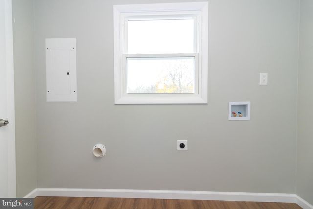 320 FENWICK RD, Pilesgrove, NJ 08098