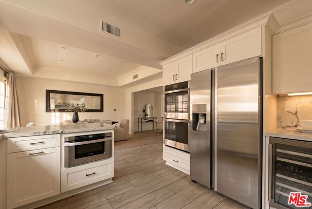 11723 Mayfield Avenue 3, Los Angeles, CA 90049