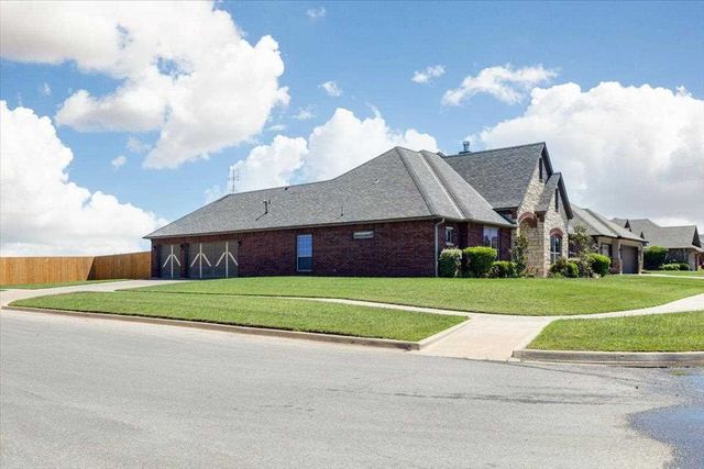 4102 NE Mossy Oak, Lawton, OK 73505
