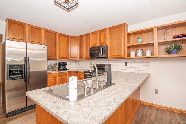 1806 Laramie Trace, Kendallville, IN 46755