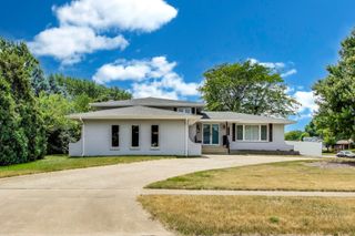 1110 Bluebird Lane, Munster, IN 46321