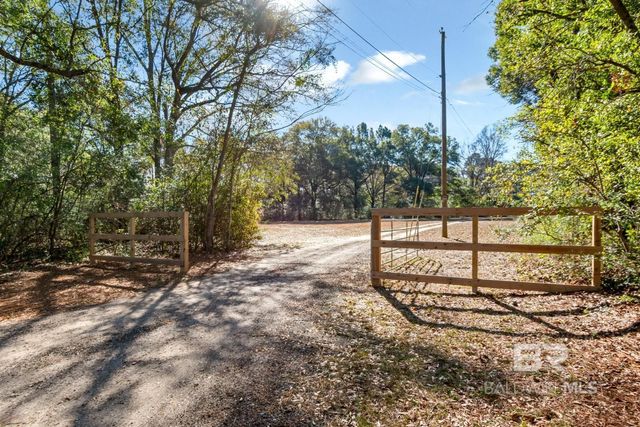 9051 Robley Lane, Semmes, AL 36575