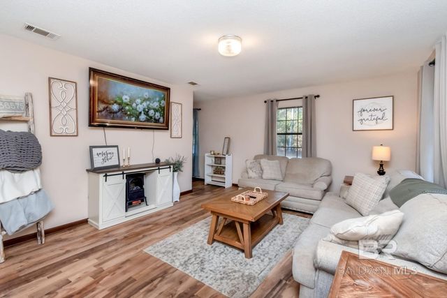 9051 Robley Lane, Semmes, AL 36575